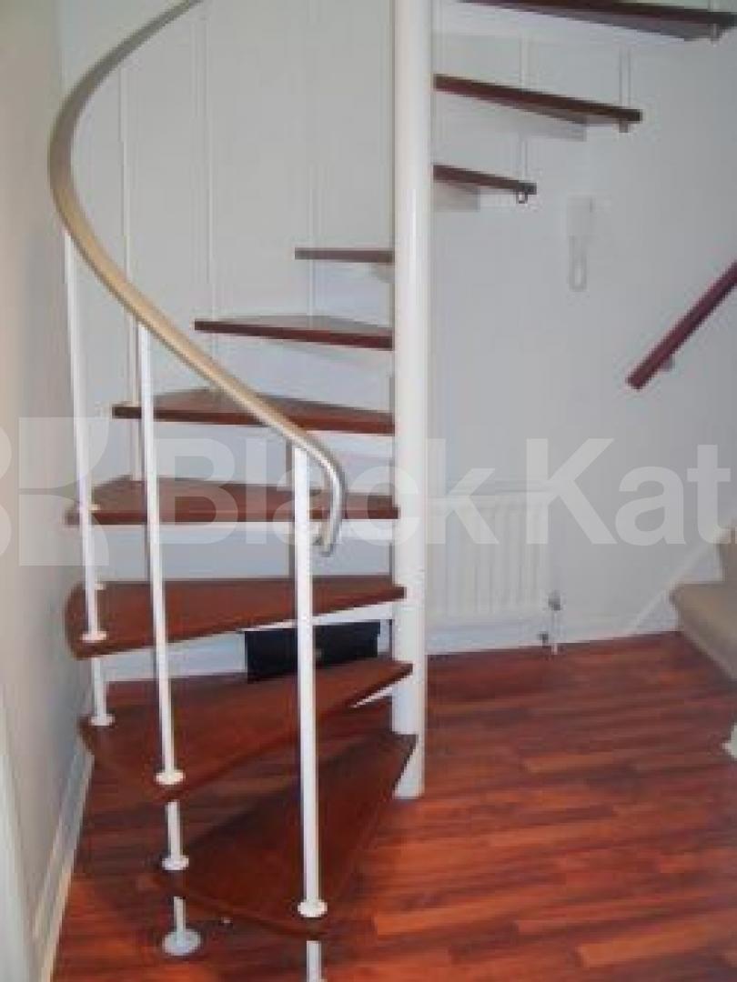 			NEW INSTRUCTION!, 3 Bedroom, 1 bath, 1 reception Flat			 Stratford Villas, Camden Square